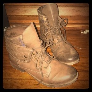 Rock & candy brown boots like new